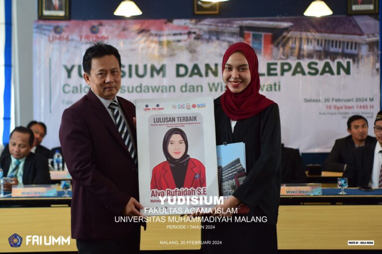 ALYA, LULUS 3,5 TAHUN DAN MENJADI MAHASISWA LULUSAN TERBAIK DI FAI UMM