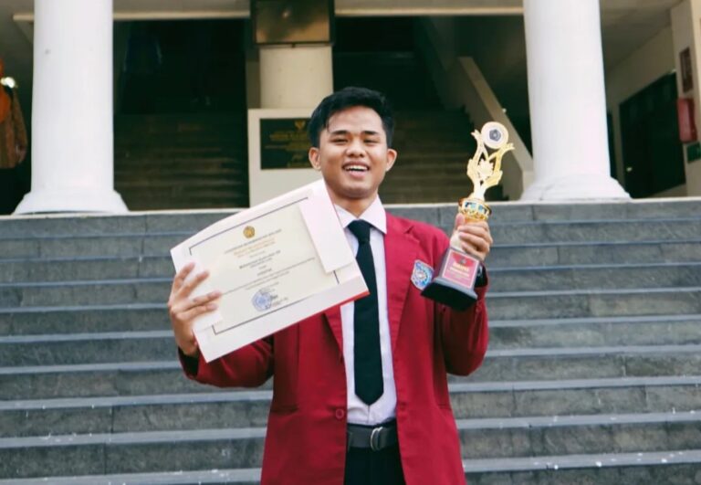 Muhammad Syahrullah. Sr: Mahasiswa Program Studi Ekonomi Syariah, Angkatan 2022 Sukses Borong 4 Penghargaan di Tiga Kategori Kompetisi Pada Rector Cup UMM 2023